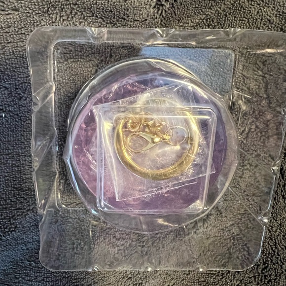 Anna Sui X Hello kitty’s Soap Keychain - Picture 5 of 6